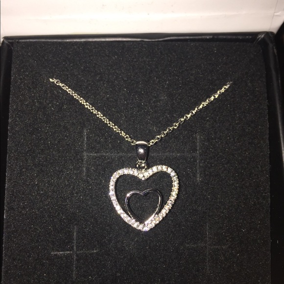 💝WHITE GOLD DOUBLE HEART PENDANT NECKLACE. - Picture 4 of 4